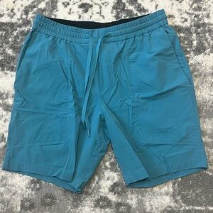 Men’s lulu lemon shorts